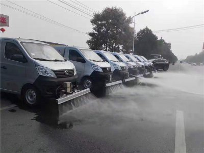 小型路面清洗車（路面養護車）順利發往貴州